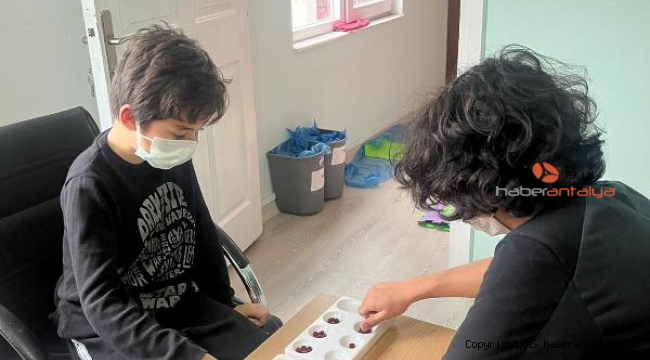 Üstün zekalı çocuklara yönelik terapi atölyesi