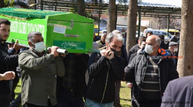 3 genç gözyaşları arasında toprağa verildi 