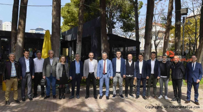 Adalya Vakfı'ndan öğrencilere maddi destek