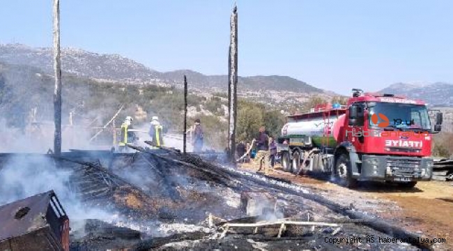 Ahırdaki yangında 46 küçükbaş öldü