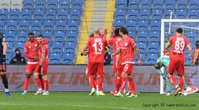 Antalyaspor İstanbul'dan 3 puanla döndü 