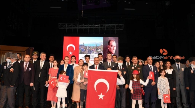 Atatürk'ün Antalya'ya gelişinin 92. yıldönümü törenle kutlandı