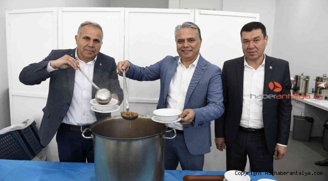 Başkan Uysal, Bamya Çorbası Günü'nde Konyalılarla buluştu