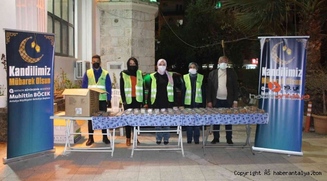 Büyükşehir'den Berat Kandili'nde lokma ve helva ikramı