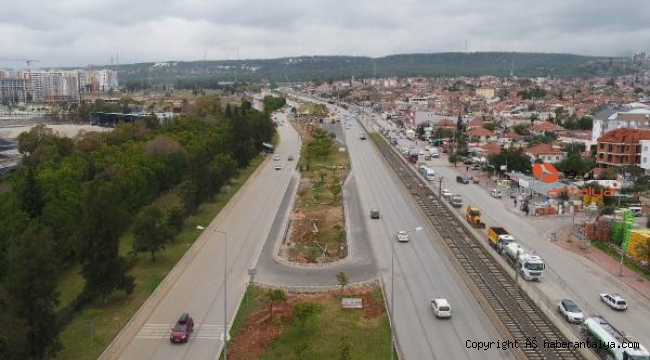Büyükşehir'den Kepez Cezaevi Kavşağı'na yeni düzenleme