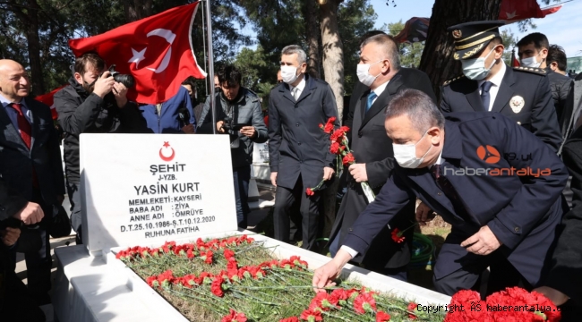 Çanakkale Zaferi'nin 107'nci yılı Antalya'da törenlerle kutlandı