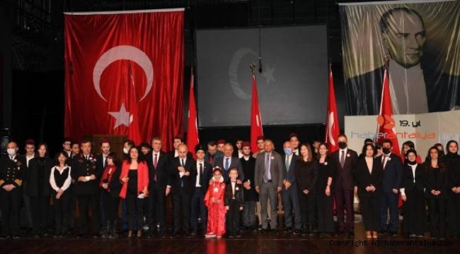 İstiklal Marşı'nın kabulünün 101'nci yılı kutlandı