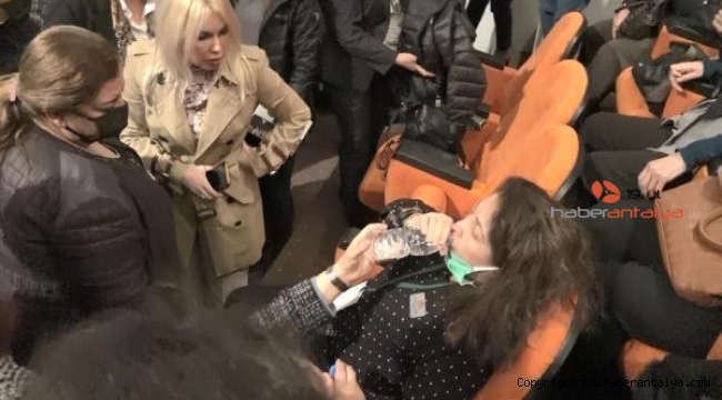 Merdivenden düşen kadına rektör müdahale etti