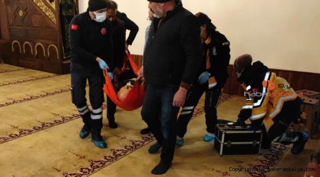 Namaz kılarken fenalaştı