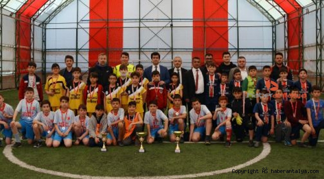 Okul sporları futbol turnuvası tamamlandı