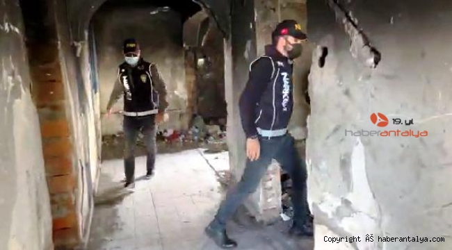 Polisten 'torbacı' operasyonu: 18 gözaltı