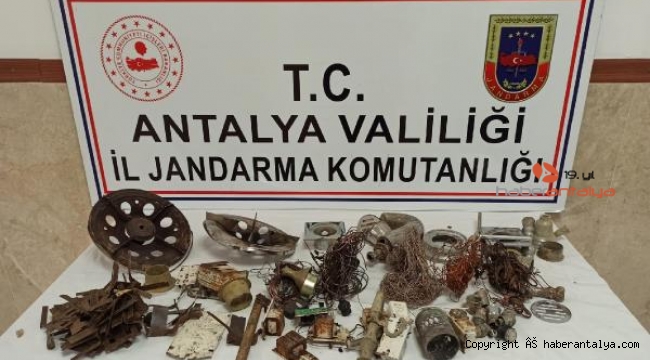 Şehitlik anıtının kablolarını keserken yakalandı !