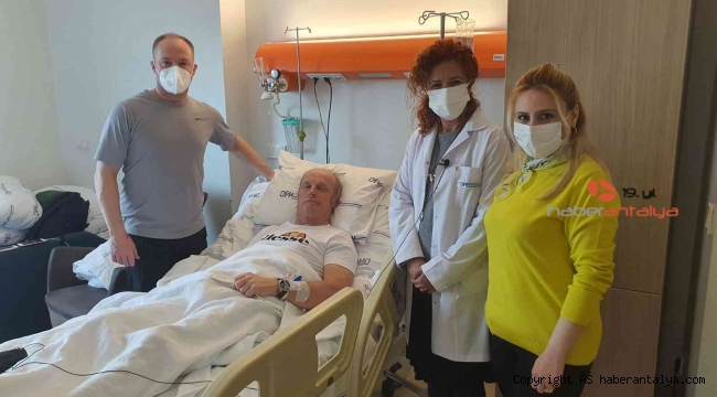 Tatile geldiği Antalya'da beyin felci geçiren Finlandiyalı turist sağlığına kavuştu