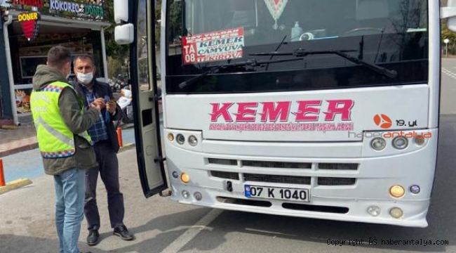 Toplu taşıma araçlarına yolcu gibi binen jandarma denetim yaptı