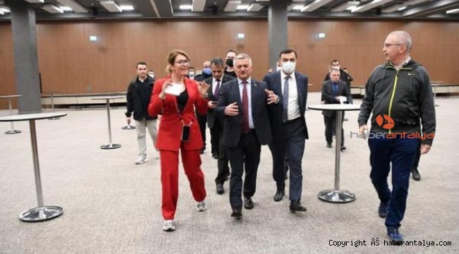 Vali Yazıcı: Tüm dünyanın gözü ADF'de ve Antalya'da