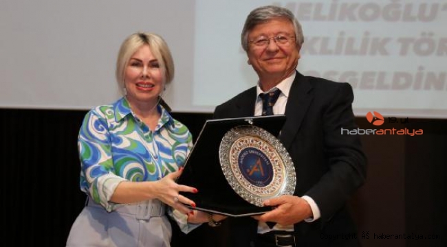 45 yıllık Prof. Dr. Melikoğlu törenle emekli oldu