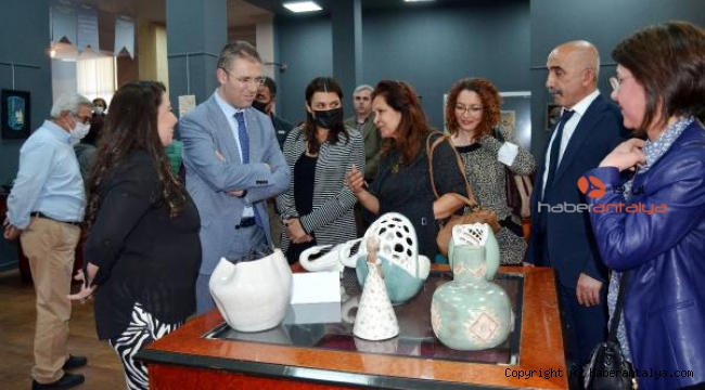 AHHEM kursiyerlerin seramik eserleri göz kamaştırdı.