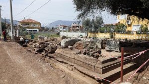 Antalya'da yola bitişik arsada Roma mezarlığı bulundu