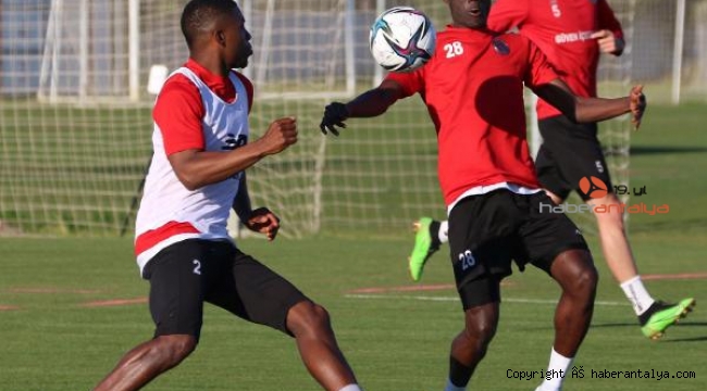 Antalyaspor, 4 eksikle Alanyaspor'a konuk olacak