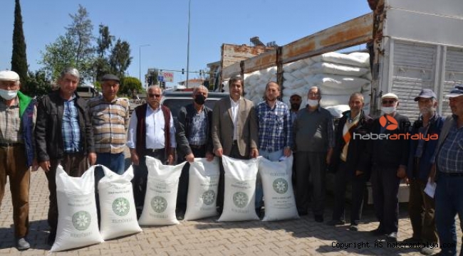 Bal üreticilerine şeker dağıtıldı
