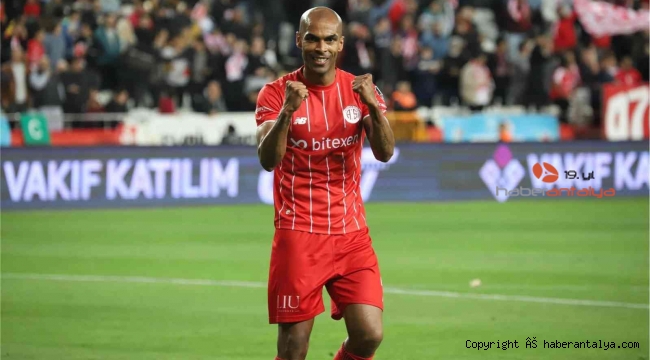 FT Antalyaspor'da defansın sigortası Naldo