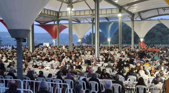 Manavgat Belediyesi'nden AKM, Sarılar ve Taşağıl'da iftar