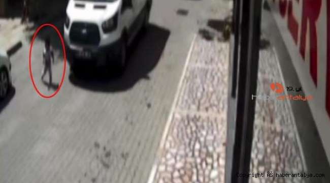 Minibüs altında kalan 2 yaşındaki Doruk, hastanede öldü