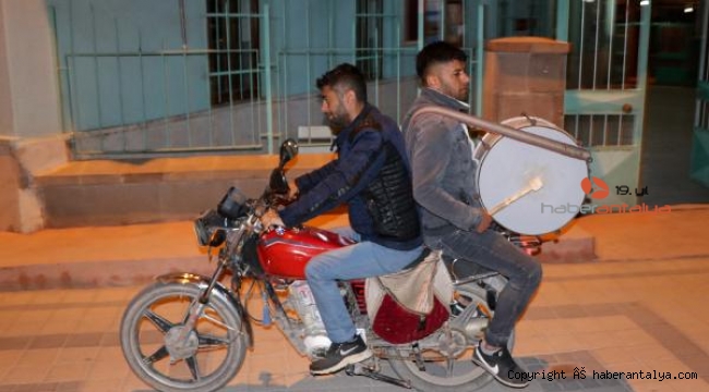 Motorize ramazan davulcuları