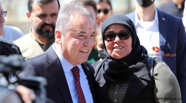 Muhittin Böcek'ten su fiyatı açıklaması