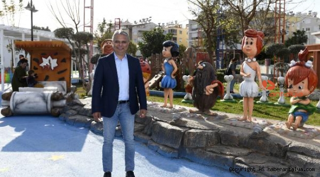 Muratpaşa Teneffüs Park'ta oyun zamanı