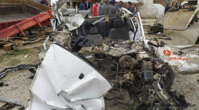 Ortalığı savaş alanına çeviren otomobilin hız kadranı 200'de takılı kaldı