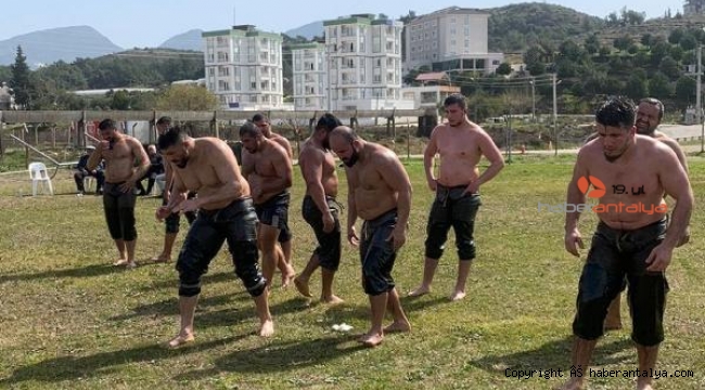 Pehlivanlar kıspet giydi