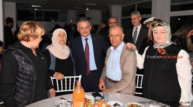 Vali Yazıcı, huzurevi sakinleriyle iftarda buluştu
