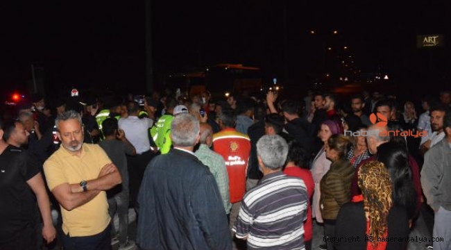 Vatandaşlar D-400'ü trafiğe kapattılar !
