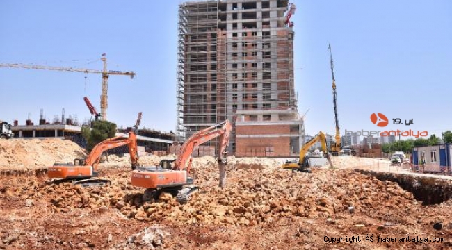 1 milyon kitaplık Antalya Kütüphanesi'nde ilk kazma vuruldu 