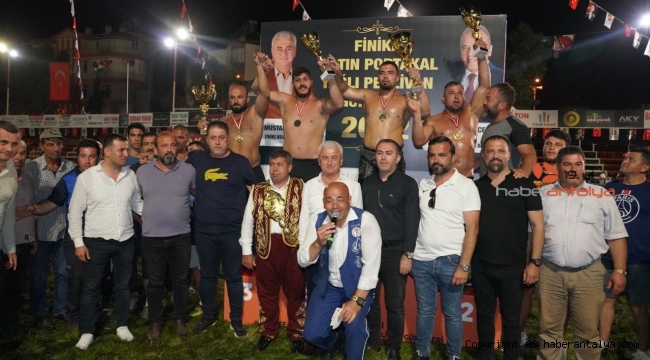4. Finike Altın Portakal Yağlı Güreşlerinin Başpehlivanı Yusuf Can Zeybek oldu