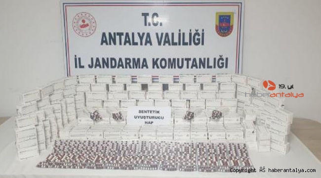 Adana'dan Antalya'ya 1,5 milyonluk uyuşturucu hap operasyonu !