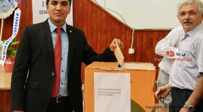 ADD Demre Şubesi'nde Özdemir yeniden başkan seçildi