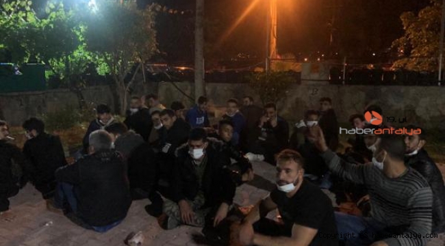 Alanya'da Suriyeli 36 kaçak göçmen yakalandı