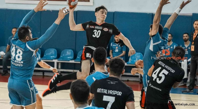 Antalyasporlu Ali Emre Gol Kralı oldu