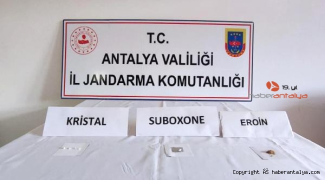 Aranan şüpheli otobüste yakalandı