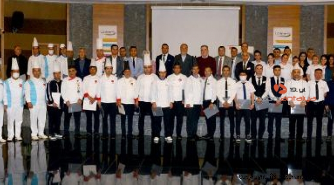 ATSO'dan turizm çalışanlarına uluslararası belge