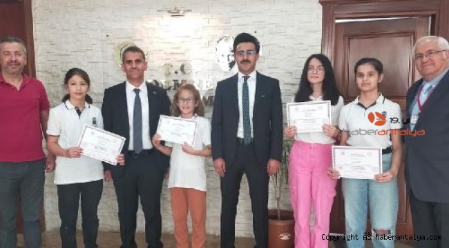 Başarılı öğrenciler ödüllendirildi