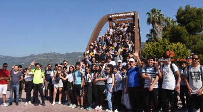 Gençler Likya Yolu'nda yürüdü