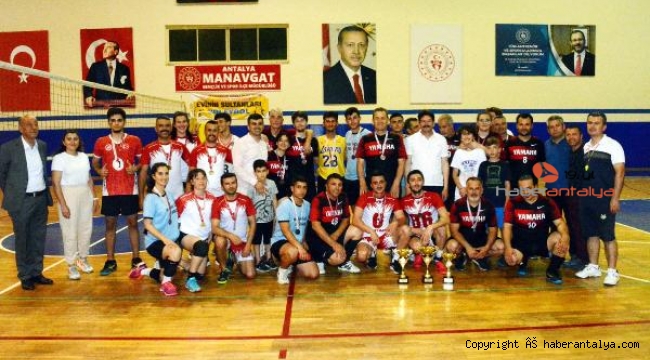 Manavgat'ta Voleybol Turnuvası