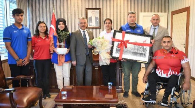 Şampiyonlardan Vali Yazıcı'ya ziyaret