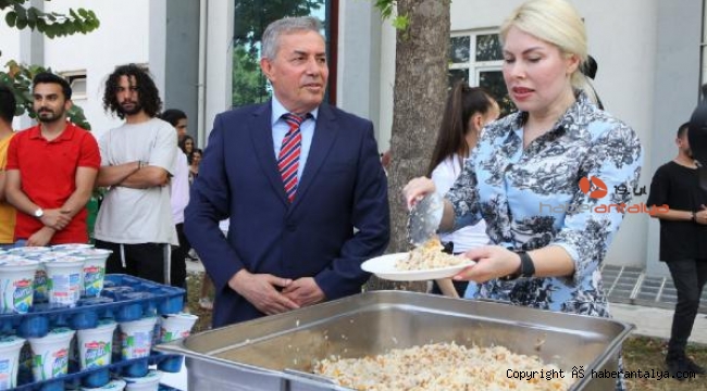 Sosyal Bilimler MYO'da geleneksel pilav günü