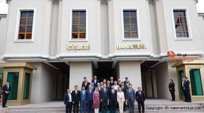 AK Parti Antalya Teşkilatı'ndan Ankara çıkarması