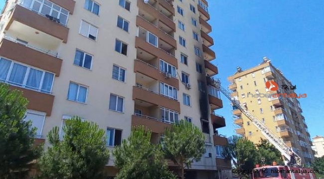 Antalya'da 11 katlı binada yangın; çok sayıda kişi mahsur kaldı