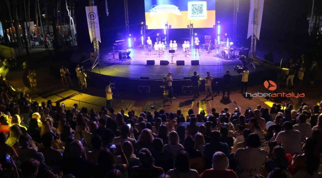 Antalya'da Ukraynalı çocuklar için konser